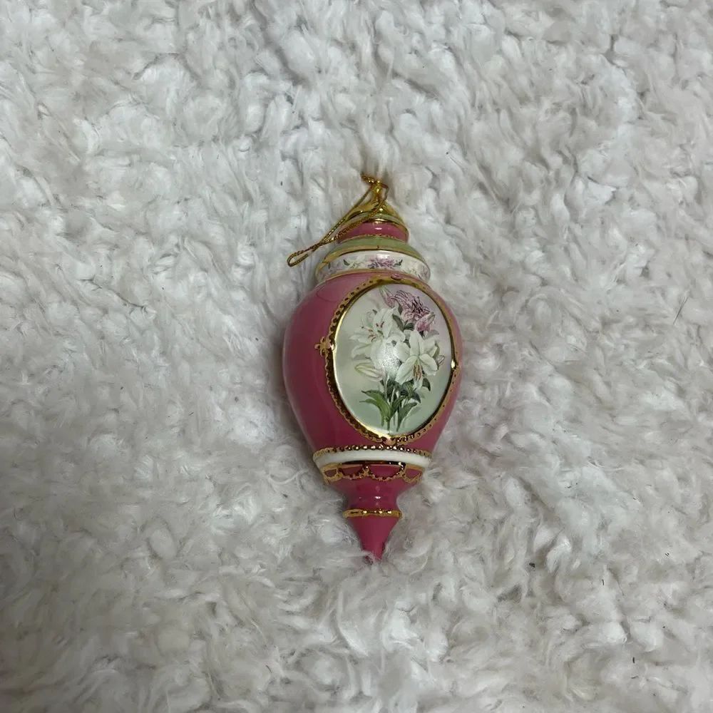 LENA LIU Forever Flower Victorian Style lilies Porcelain 1 Christmas Orn…